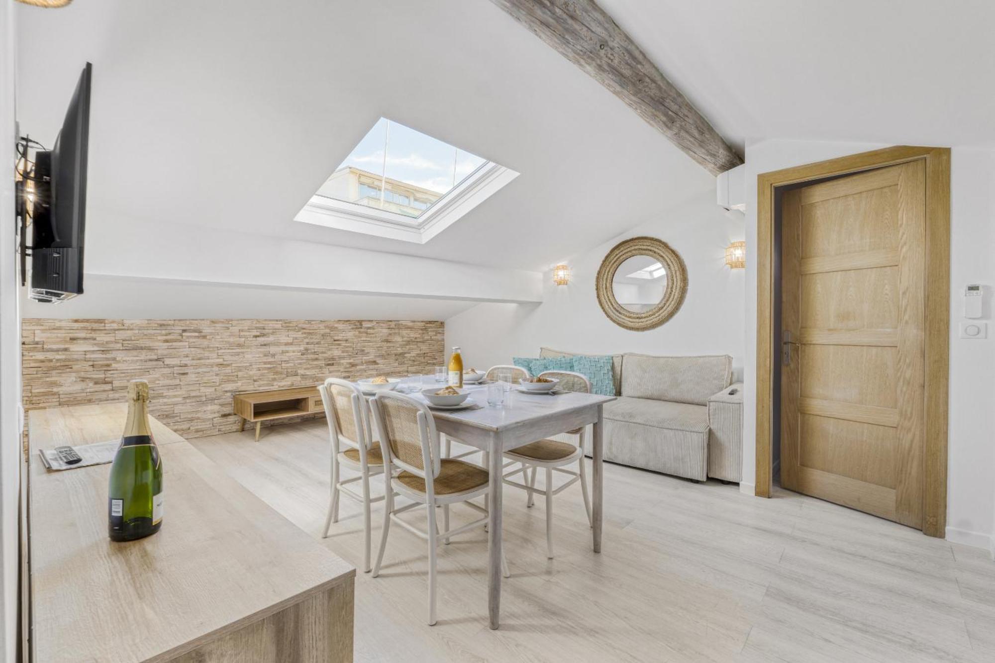 Appartement F3 Rue Marechal Foch, Hypercentre A 2 Minutes Du Palais Des Festivals
